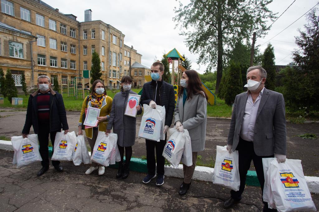 Нижегородские медики поздравили воспитанников специализированной коррекционной школы-интерната №1 с Днем защиты детей