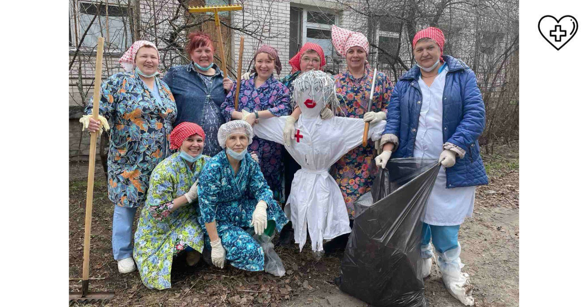 Более 200 балахнинских медиков приняли участие в субботнике Более 200 балахнинских медиков приняли участие в субботнике