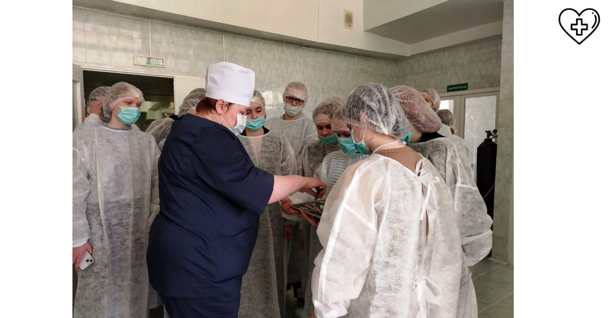Более 300 школьников стали участниками профориентационных мероприятий медицинской направленности Более 300 школьников стали участниками профориентационных мероприятий медицинской направленности